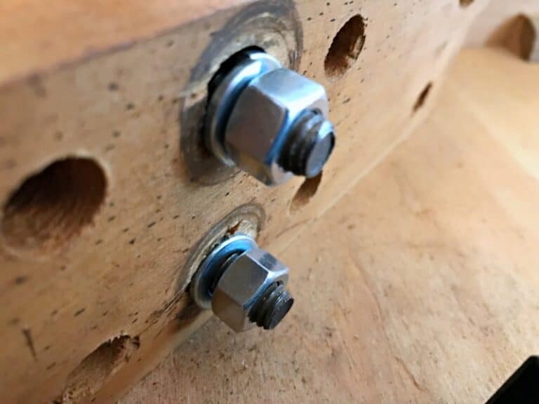 How To Fix A Wobbly Desk On Carpet 8 Easy Hacks