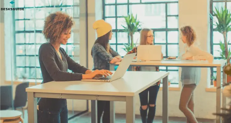 Standing desk Helps in a Healthy Workspace 