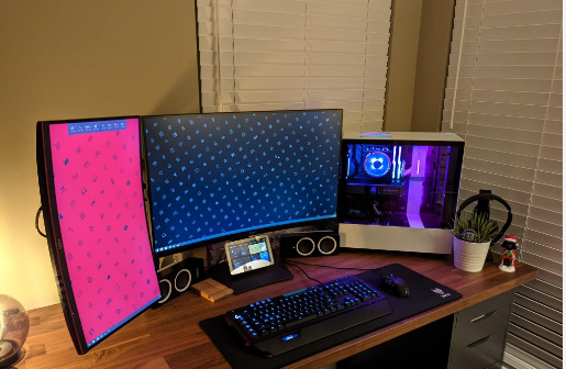 pc on left or right side of desk